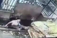 ゴミ圧縮機?に転落した男性が押し潰され死亡