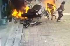 道端で突然の大爆発!男性が火だるまに・・・