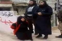 姦淫の罪で銃殺される女性