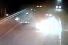 高速道路でバックしたために起こった爆発炎上事故