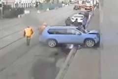 何でこうなった?一周回って壁にドーン!・・・な事故